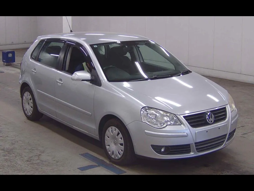VOLKSWAGEN POLO 5D BASE GRADE