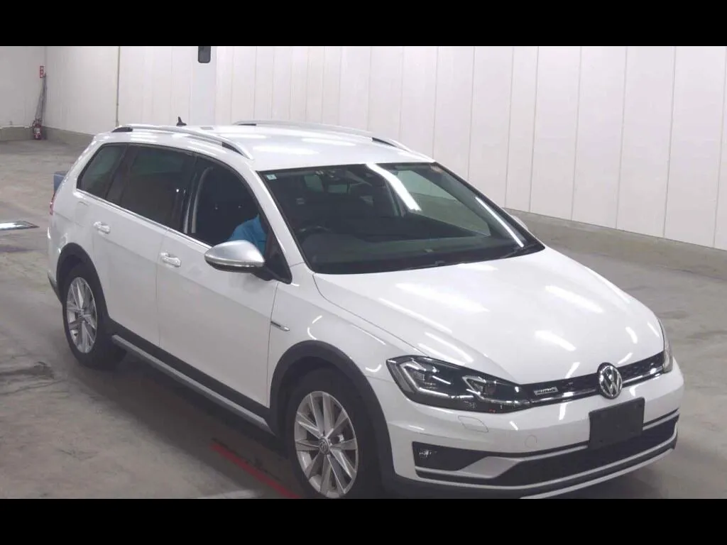 VOLKSWAGEN GOLF ALLTRACK 4WD TSI 4MOTION