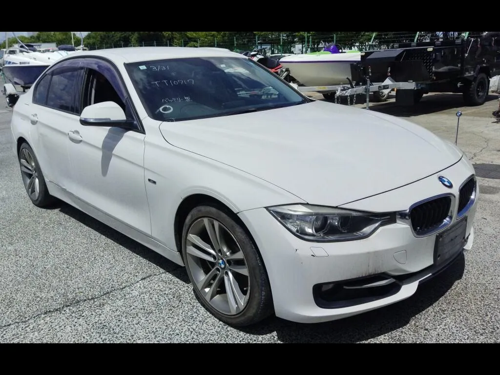BMW 3 SERIES 4D
