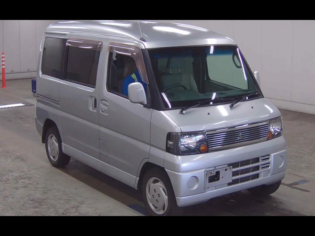 MITSUBISHI TOWN BOX LX