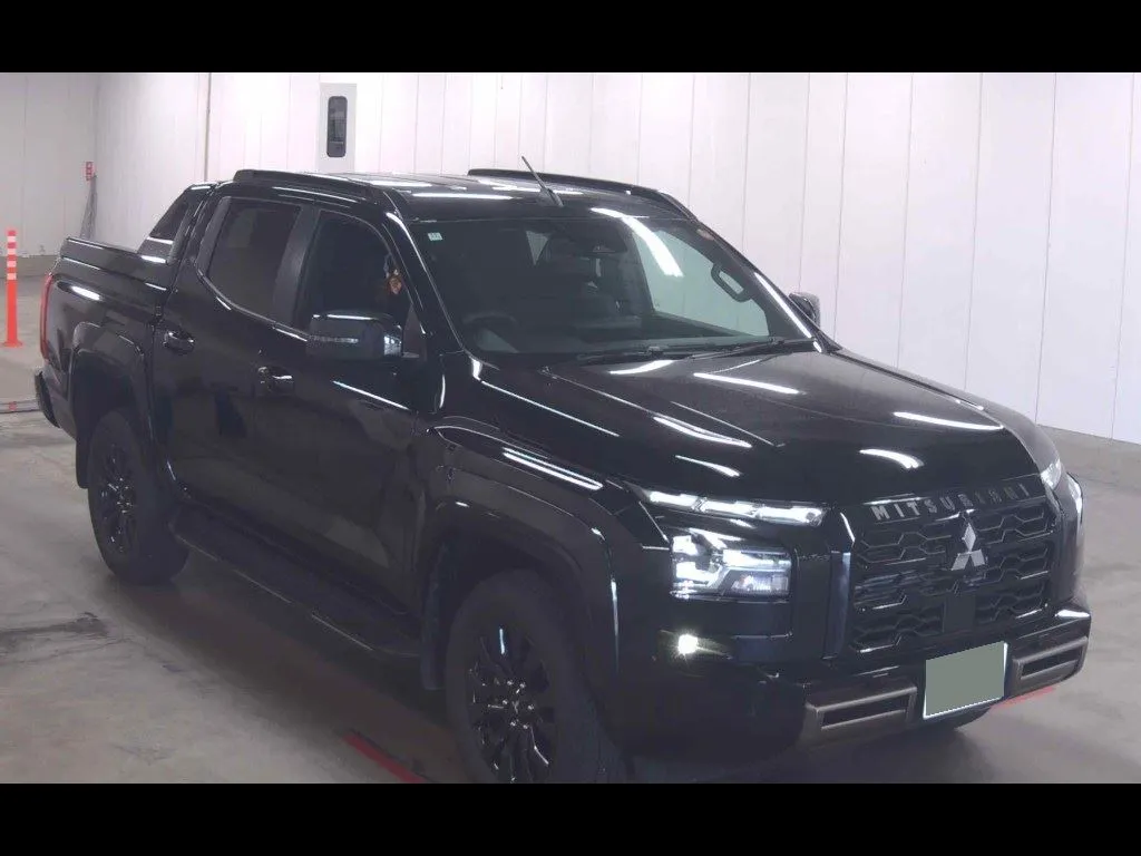 MITSUBISHI TRITON 4WD GSR