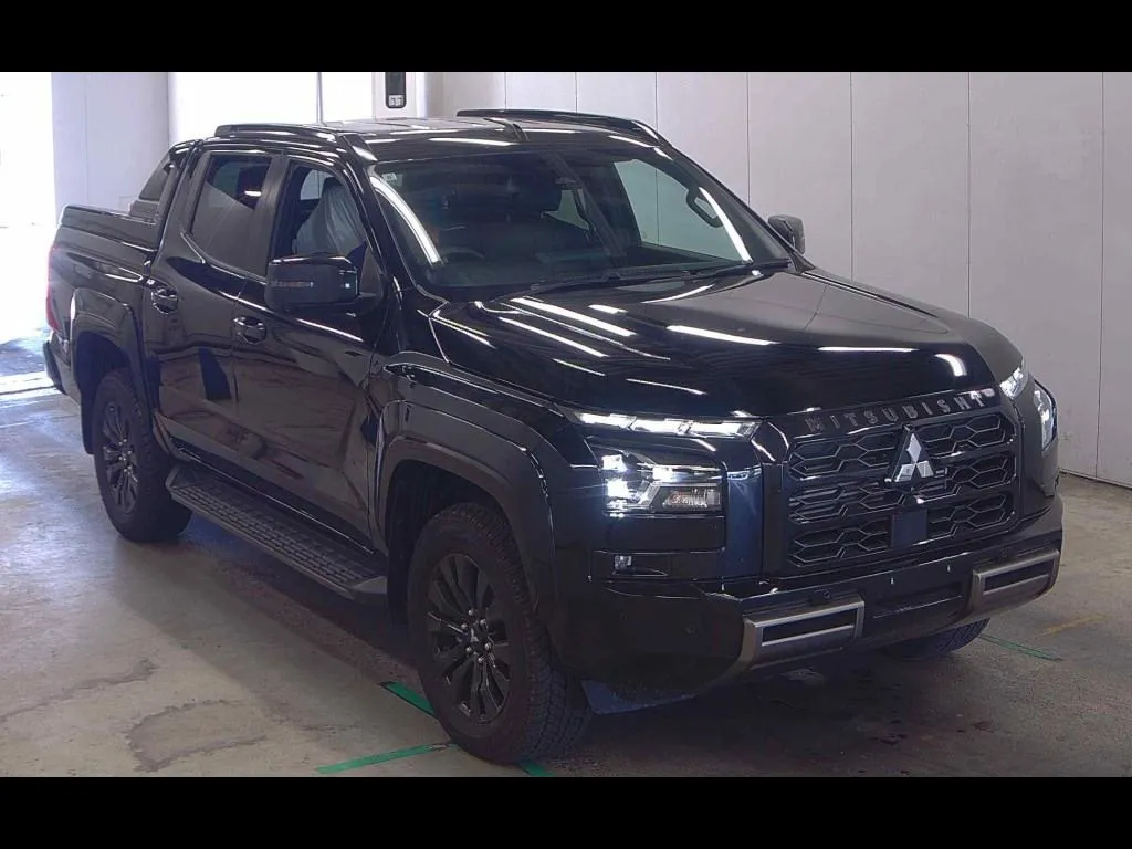 MITSUBISHI TRITON 4WD GSR