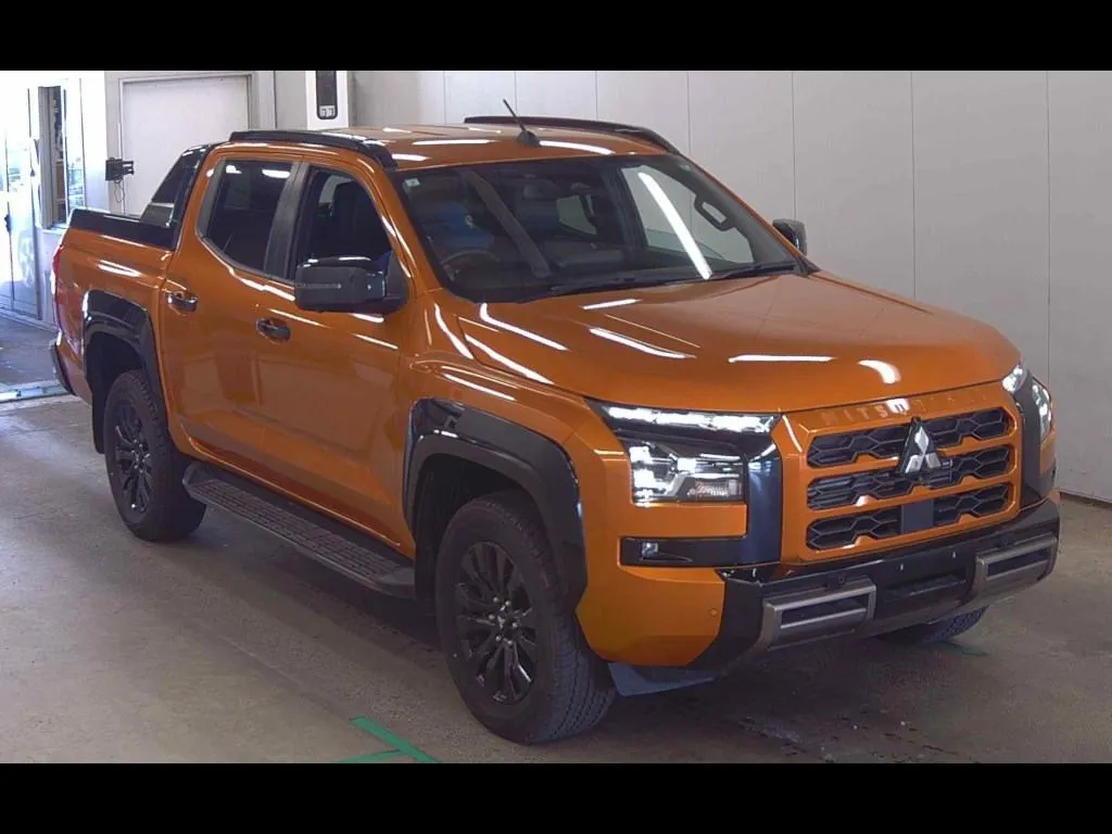 MITSUBISHI TRITON 4WD GSR