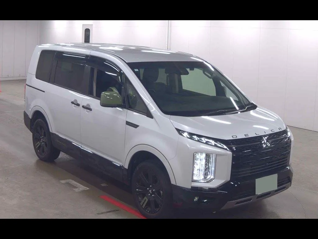 MITSUBISHI DELICA D:5 4WD CHAMONIX