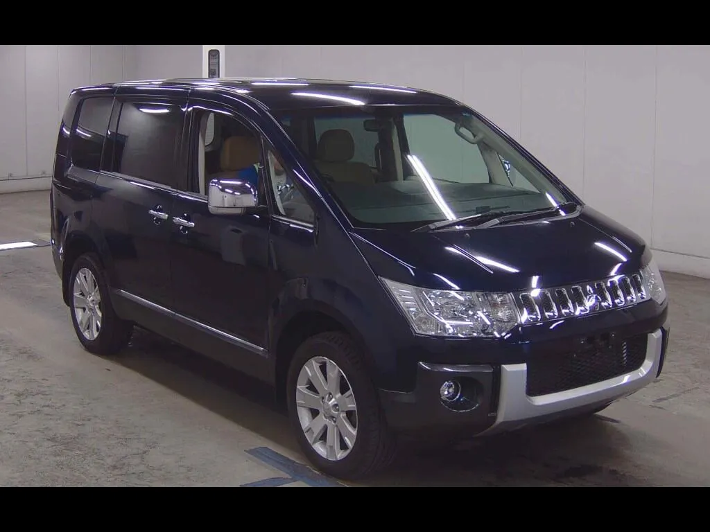 MITSUBISHI DELICA D:5 4WD G PREMIUM
