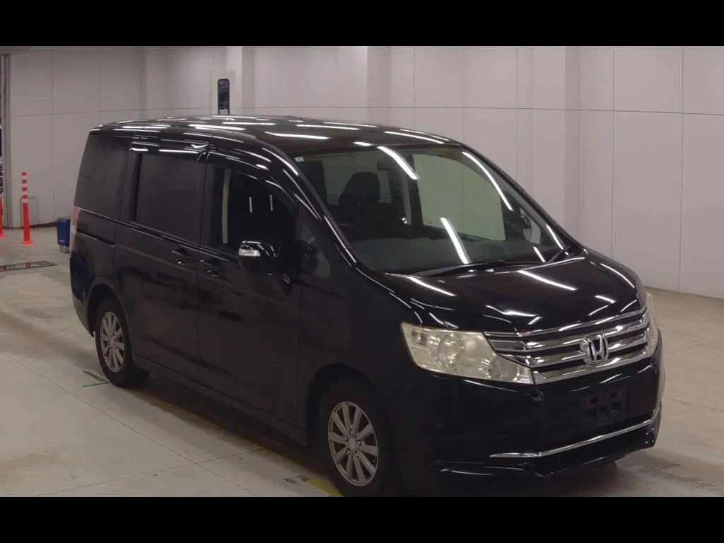 HONDA STEPWAGON 5D 4WD G E SELECTION