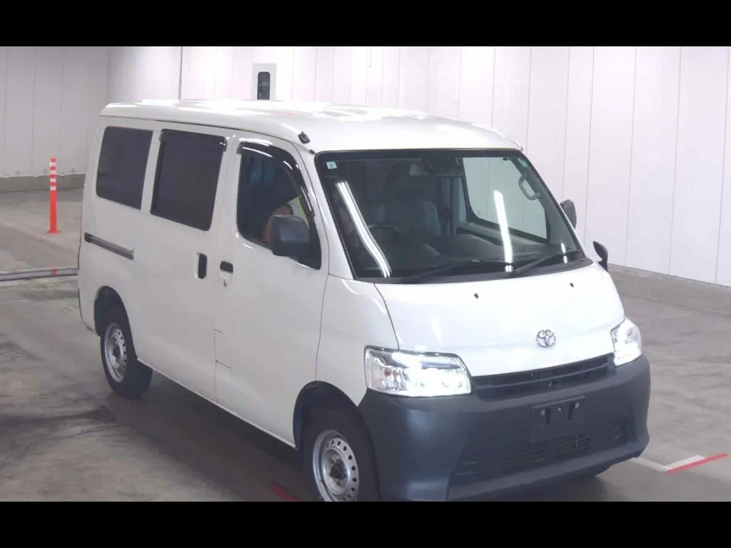 TOYOTA TOWNACE VAN 5D DX