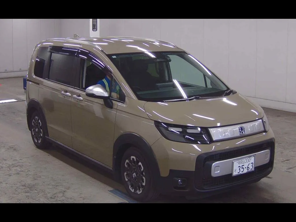 HONDA FREED HYBRID EHEV CROSSTAR
