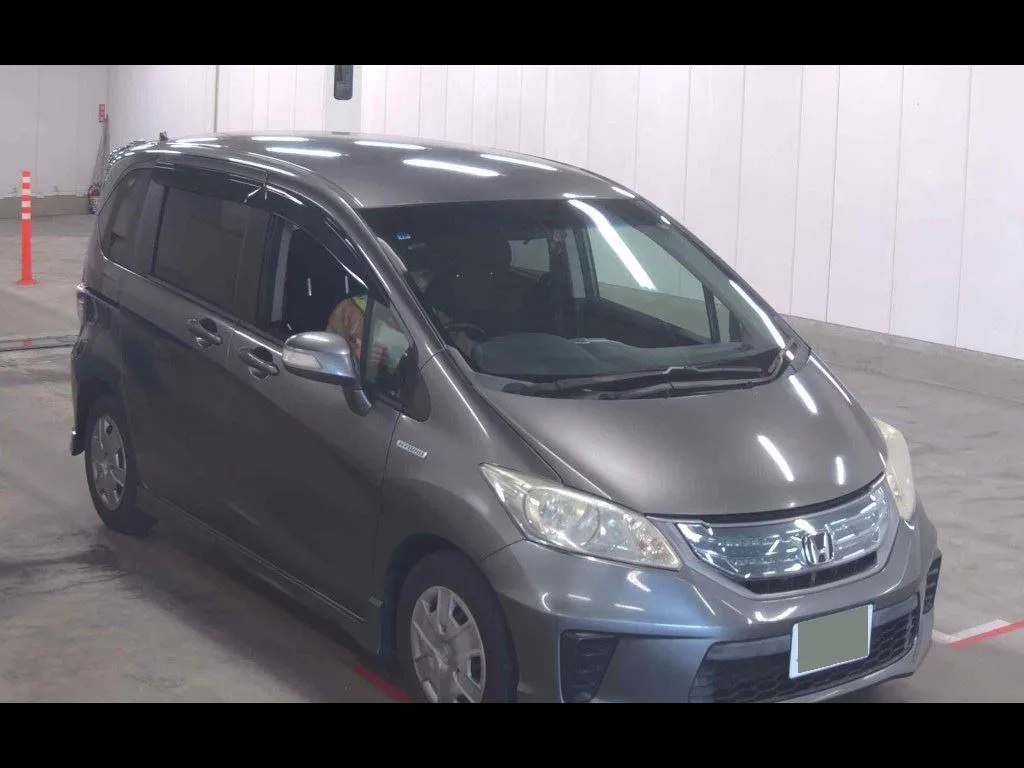 HONDA FREED HYBRID JUST SELECTION