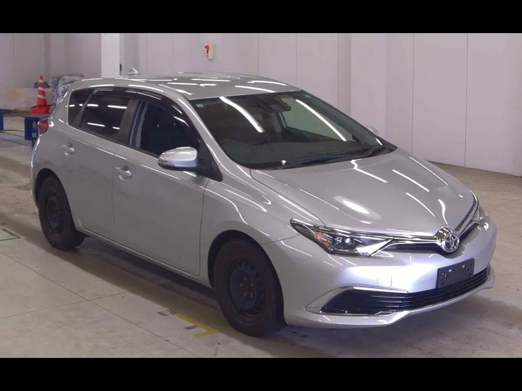 TOYOTA AURIS 150X