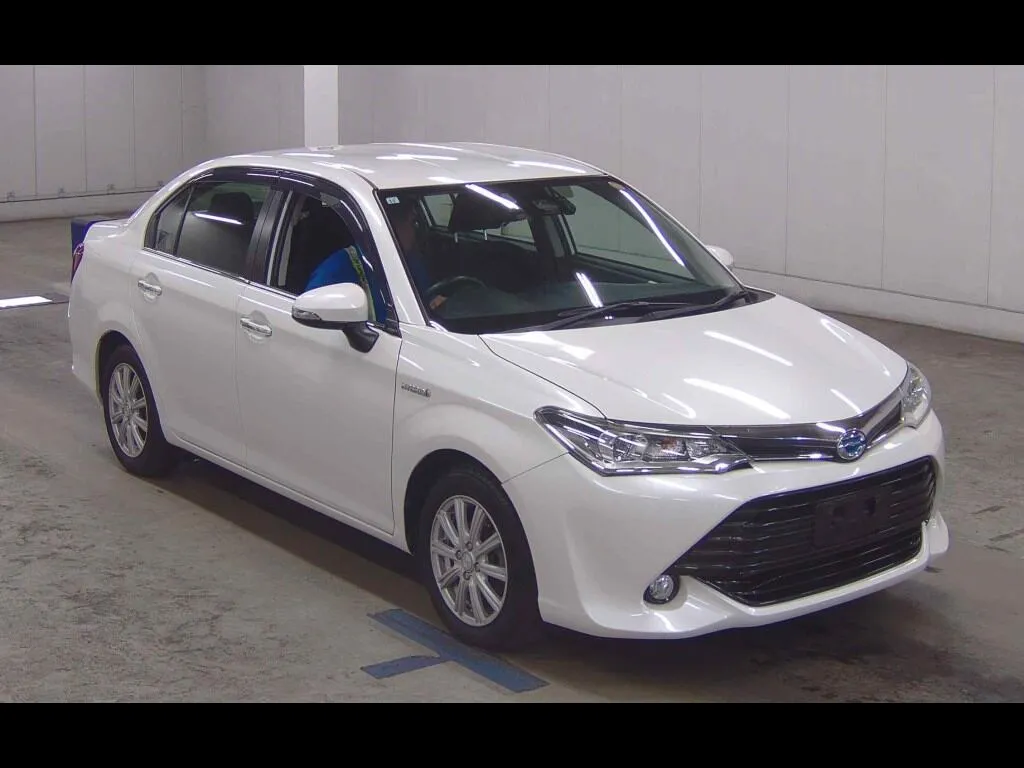 TOYOTA COROLLA AXIO HYBRID G