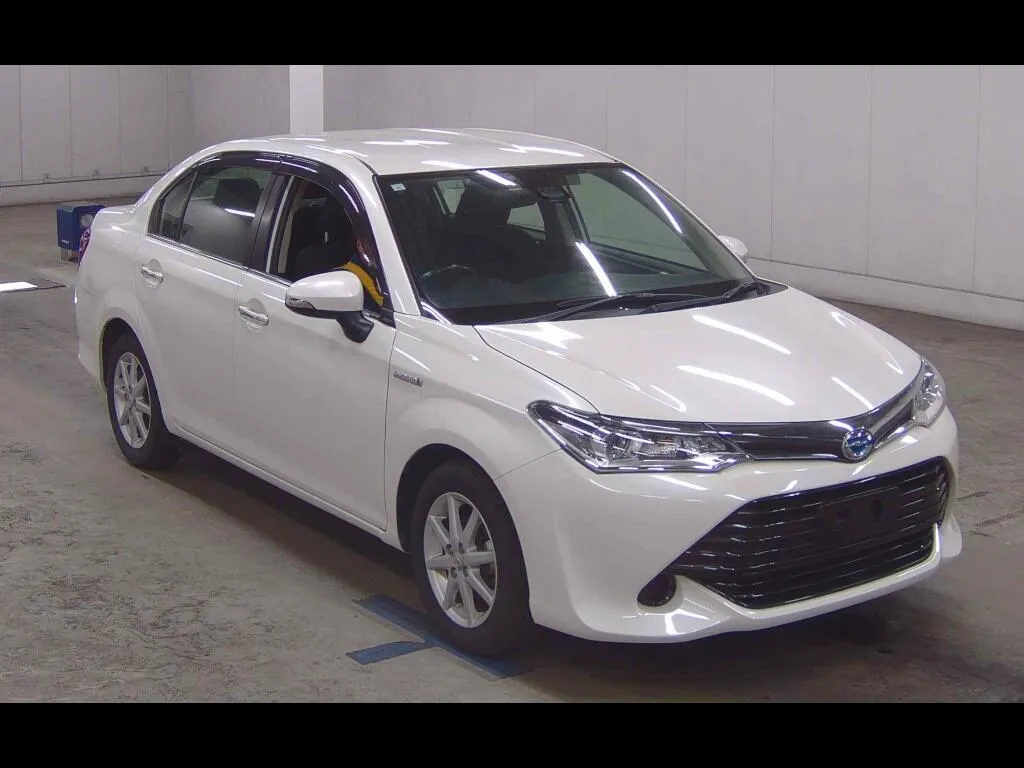 TOYOTA COROLLA AXIO HYBRID G