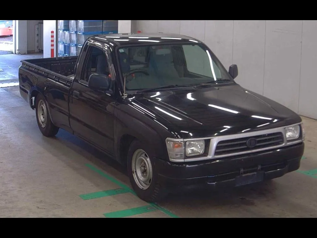 TOYOTA HILUX 2D DX