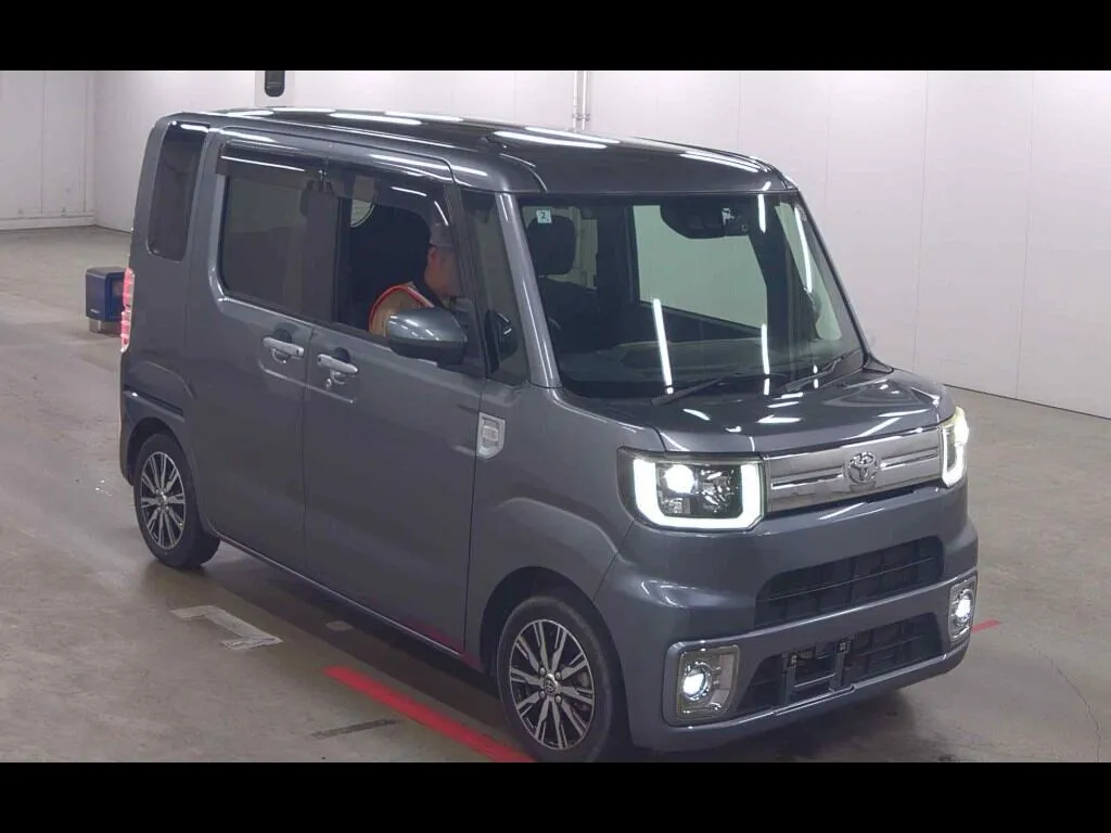 TOYOTA PIXIS MEGA G TURBO SAⅢ