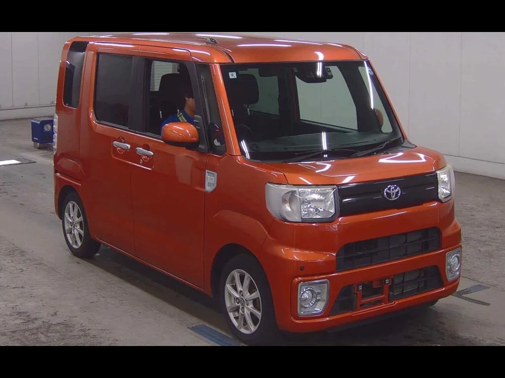 TOYOTA PIXIS MEGA L SAⅢ