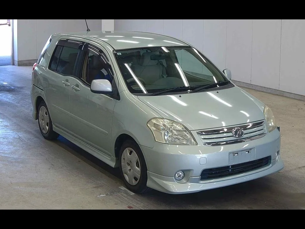 TOYOTA RAUM