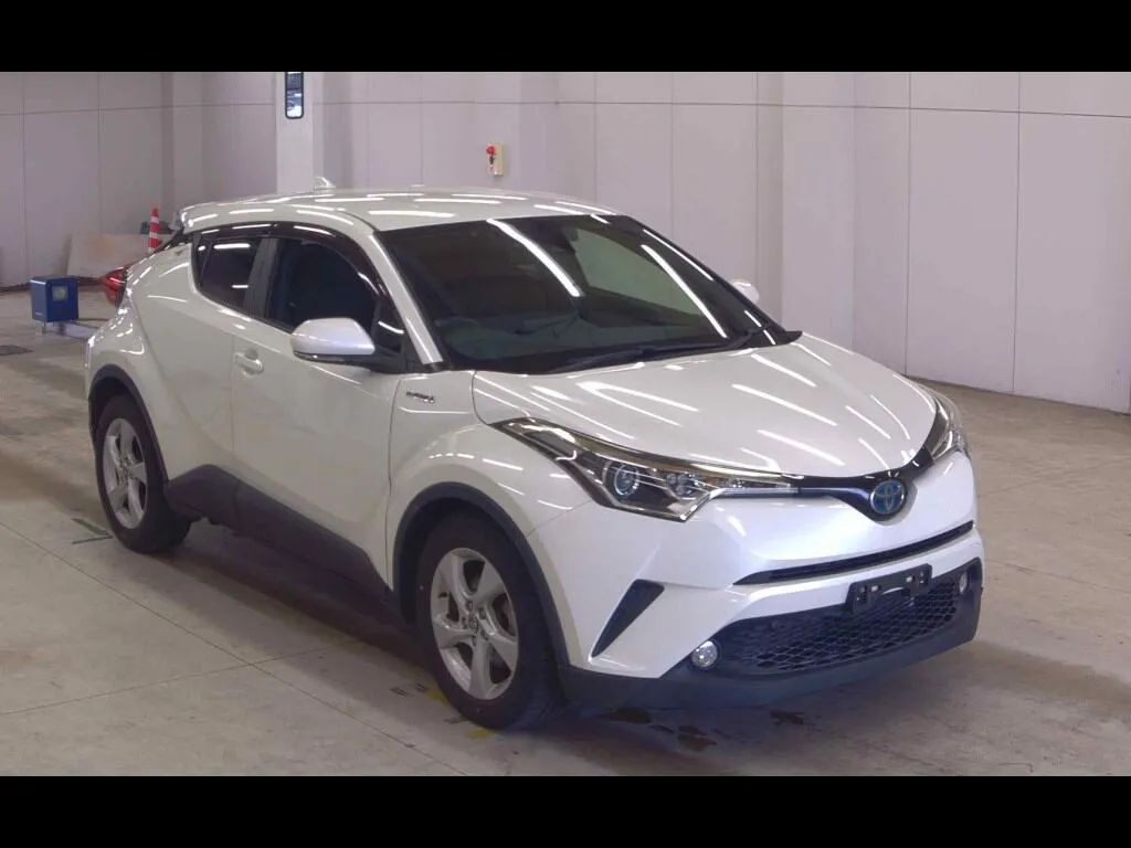 TOYOTA C-HR S