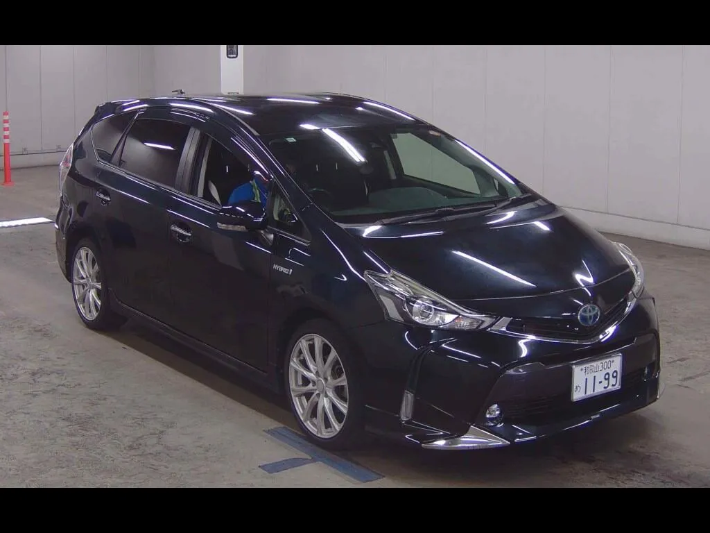 TOYOTA PRIUS ALPHA S TUNE BLACK Ⅱ