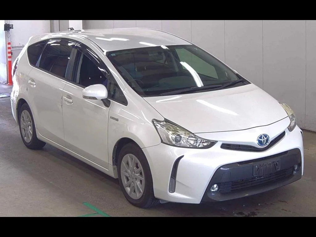 TOYOTA PRIUS ALPHA S