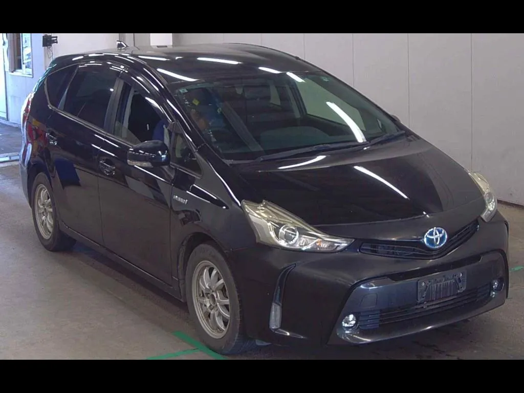 TOYOTA PRIUS ALPHA S