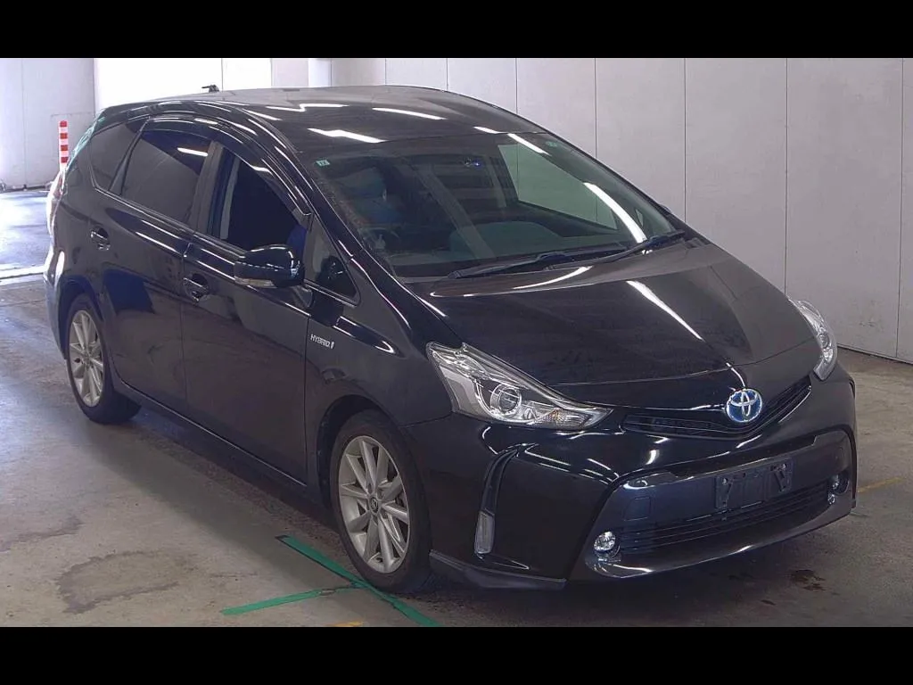 TOYOTA PRIUS ALPHA S TOURING SELECTION