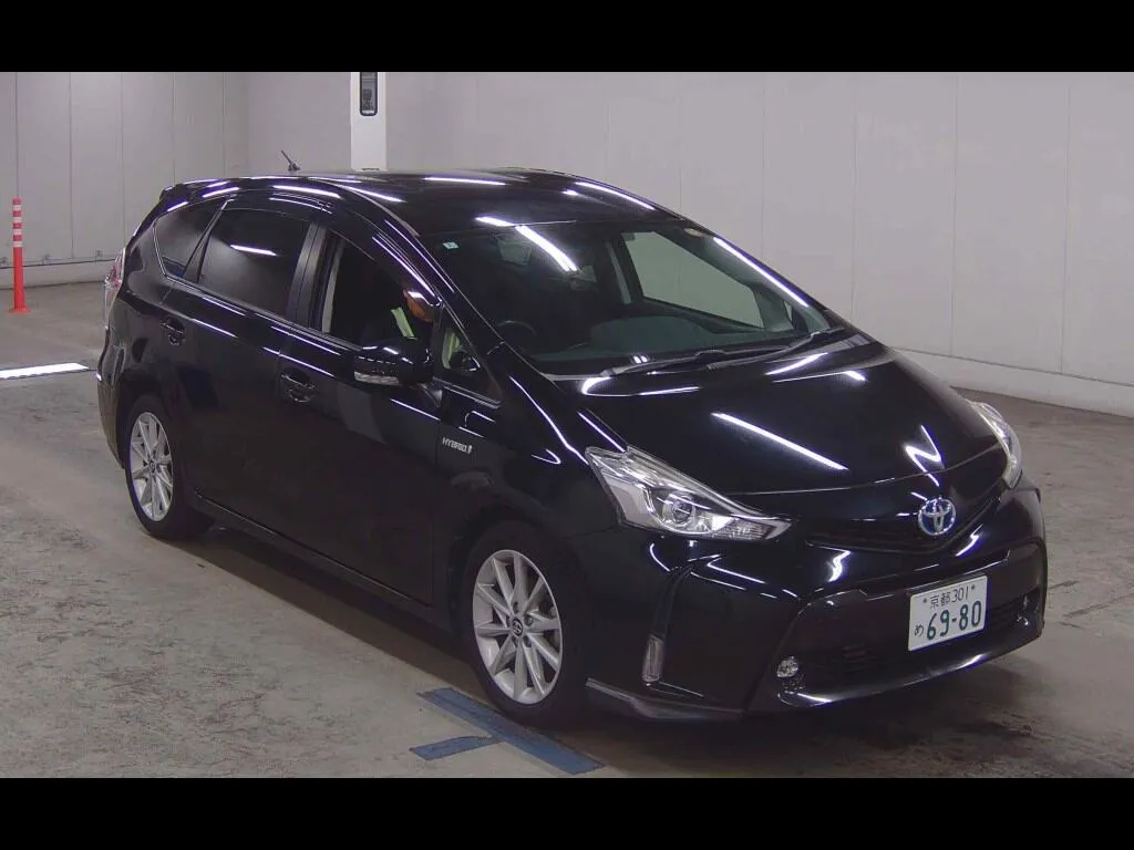 TOYOTA PRIUS ALPHA S TOURING SELECTION