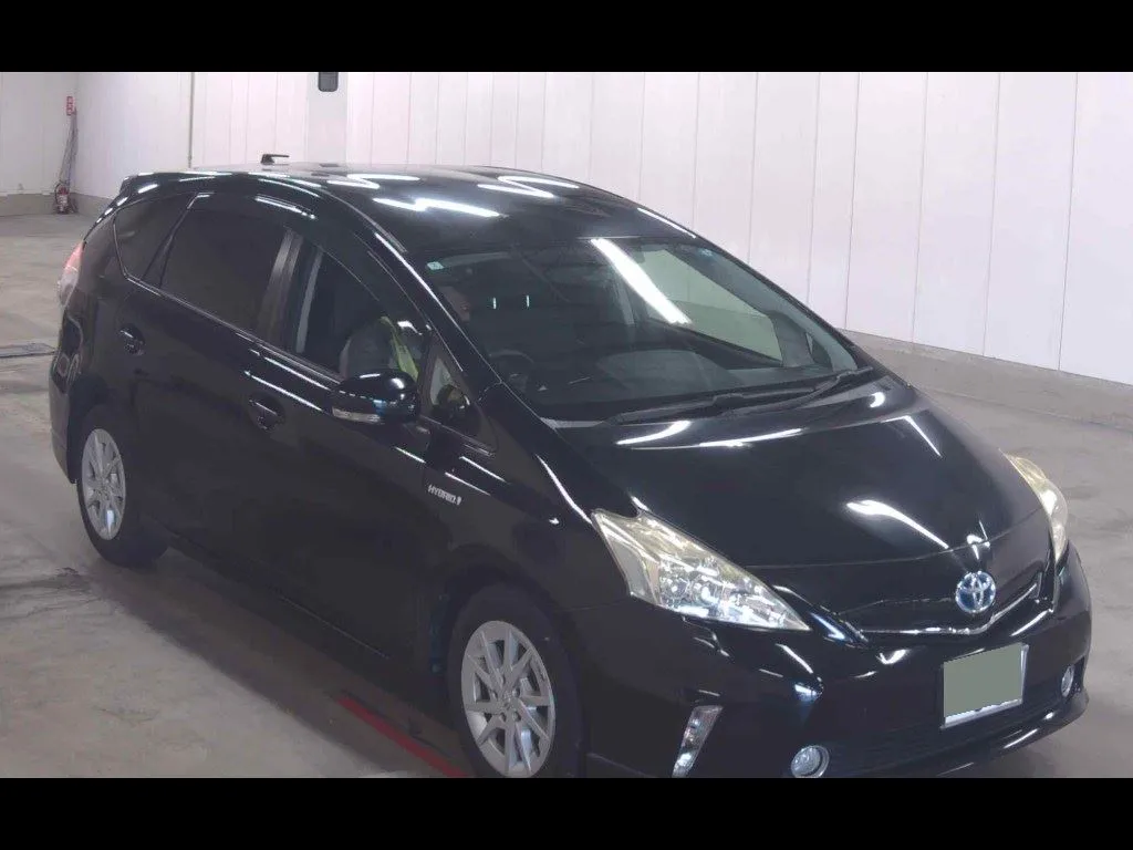TOYOTA PRIUS ALPHA S TOURING SELECTION