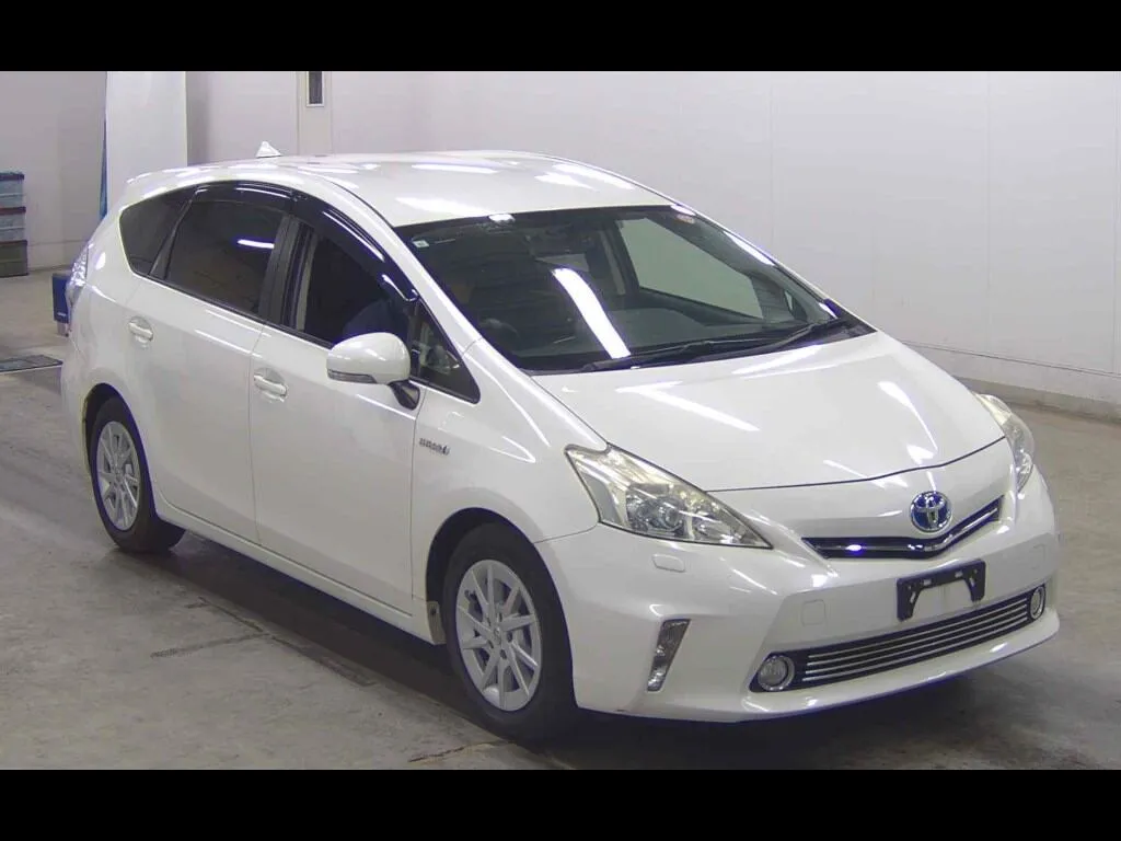 TOYOTA PRIUS ALPHA S
