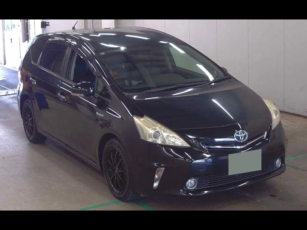 TOYOTA PRIUS ALPHA S TUNE BLACK