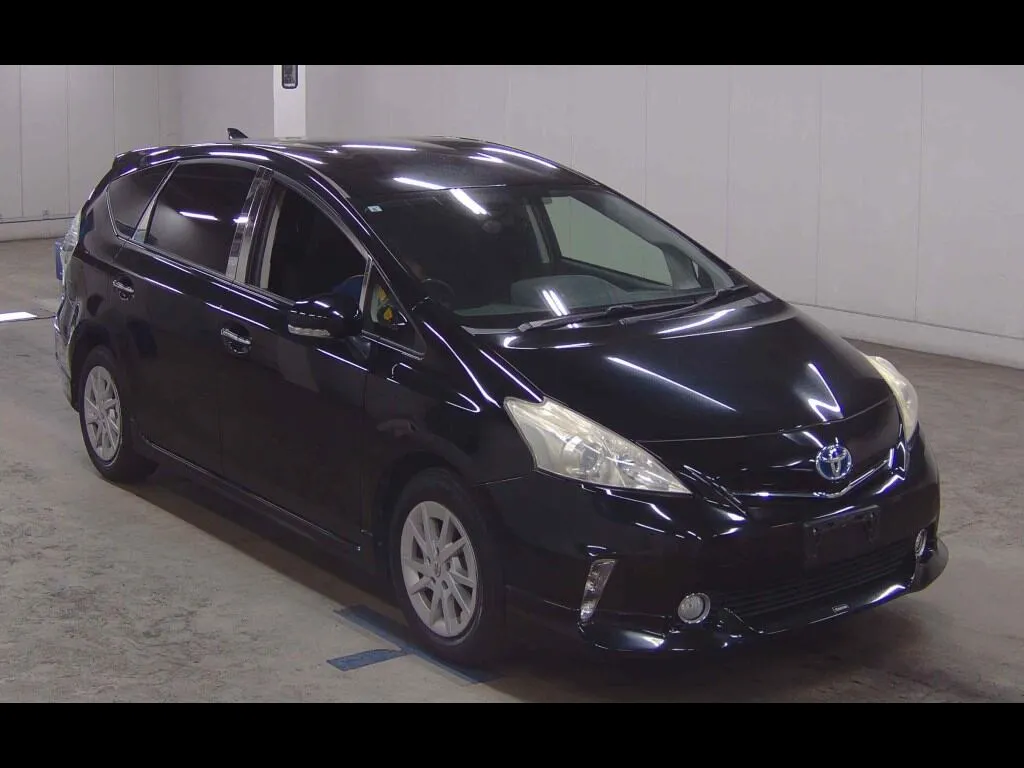 TOYOTA PRIUS ALPHA S TUNE BLACK
