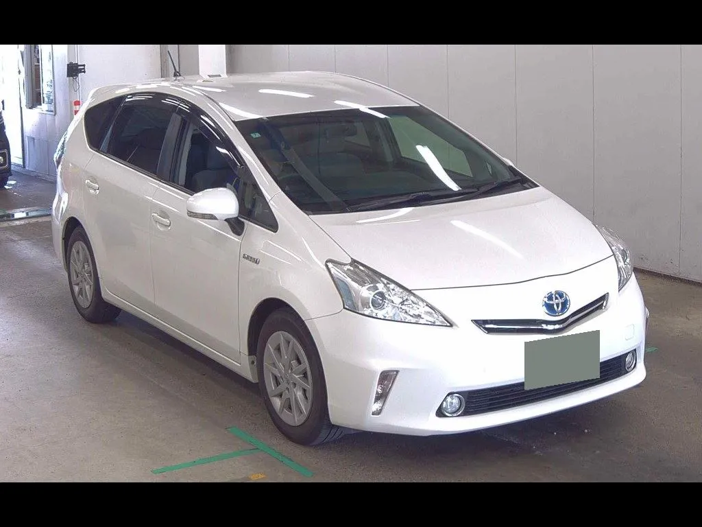 TOYOTA PRIUS ALPHA S