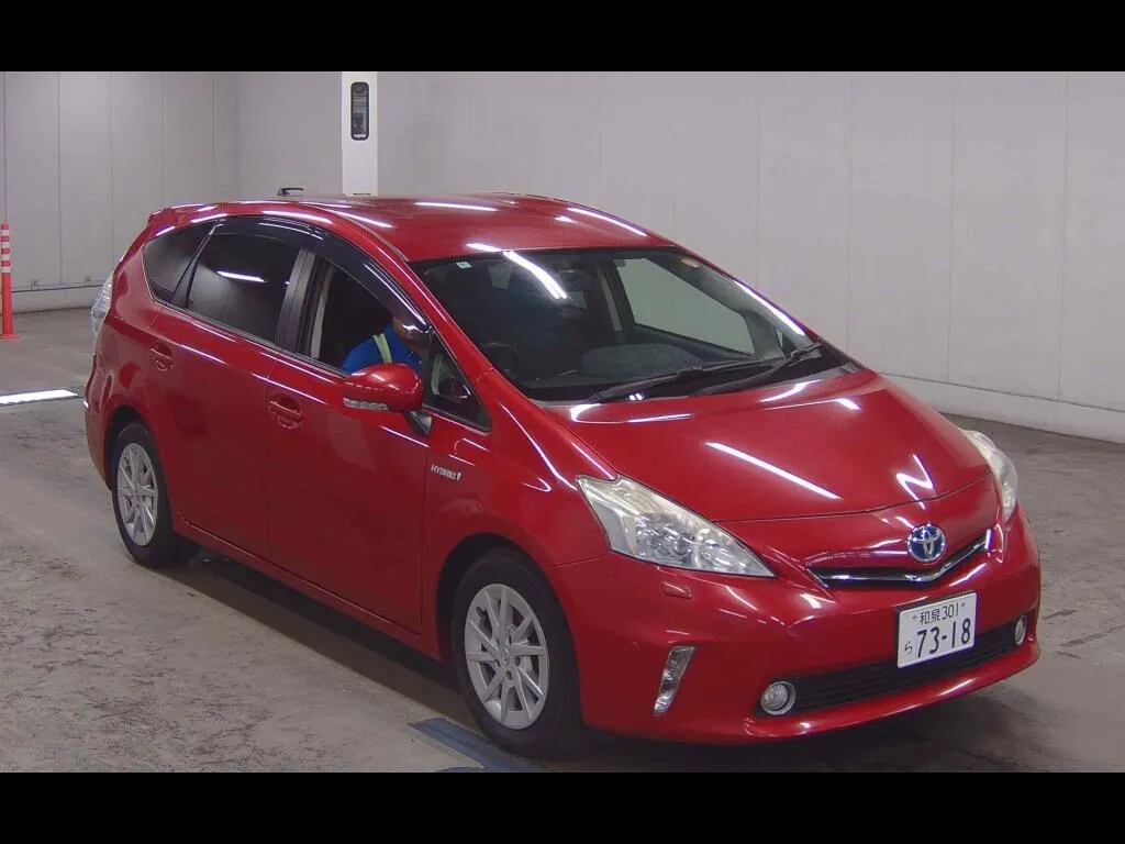 TOYOTA PRIUS ALPHA S