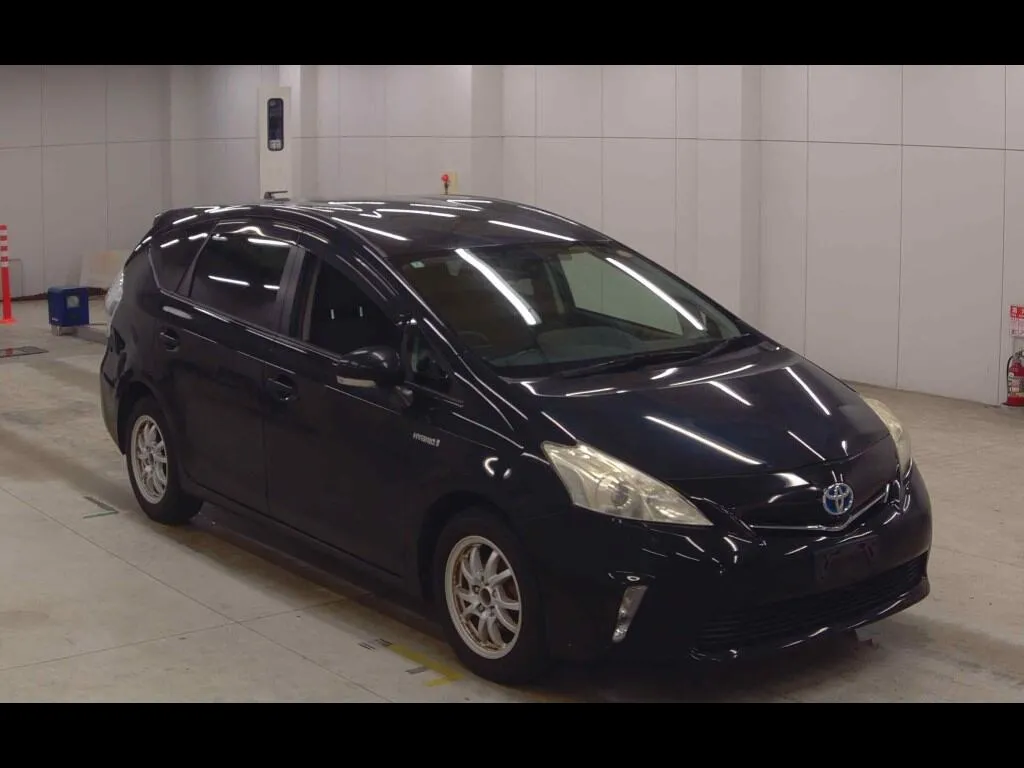 TOYOTA PRIUS ALPHA S L SELECTION