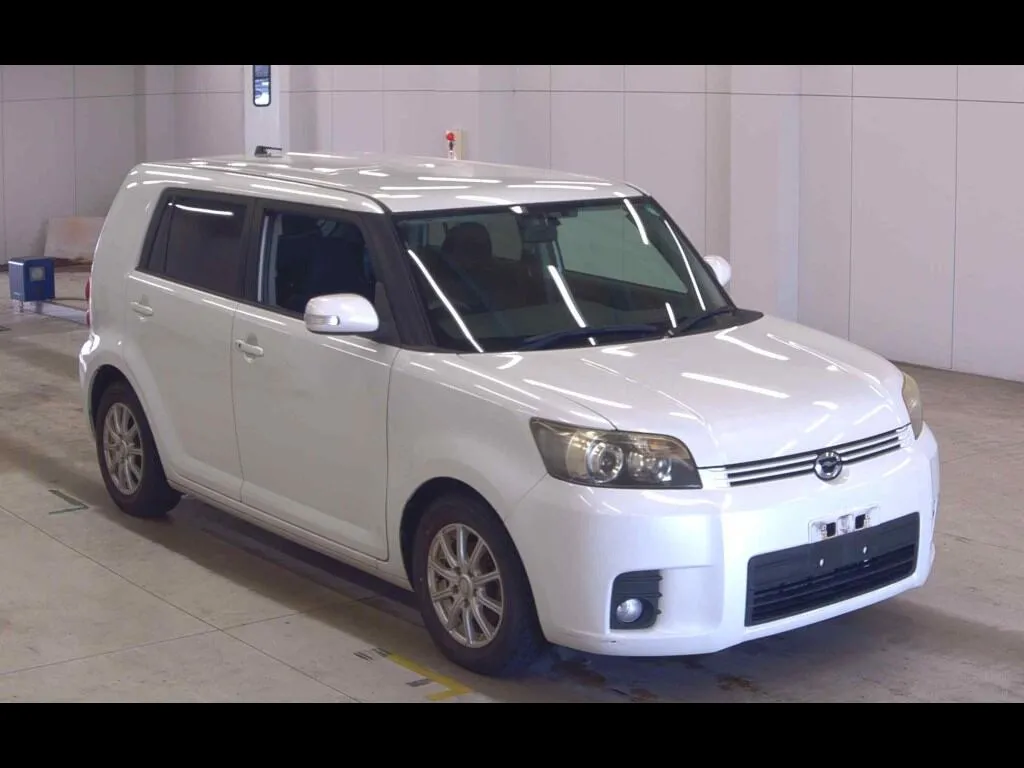 TOYOTA COROLLA RUMION 1.5G
