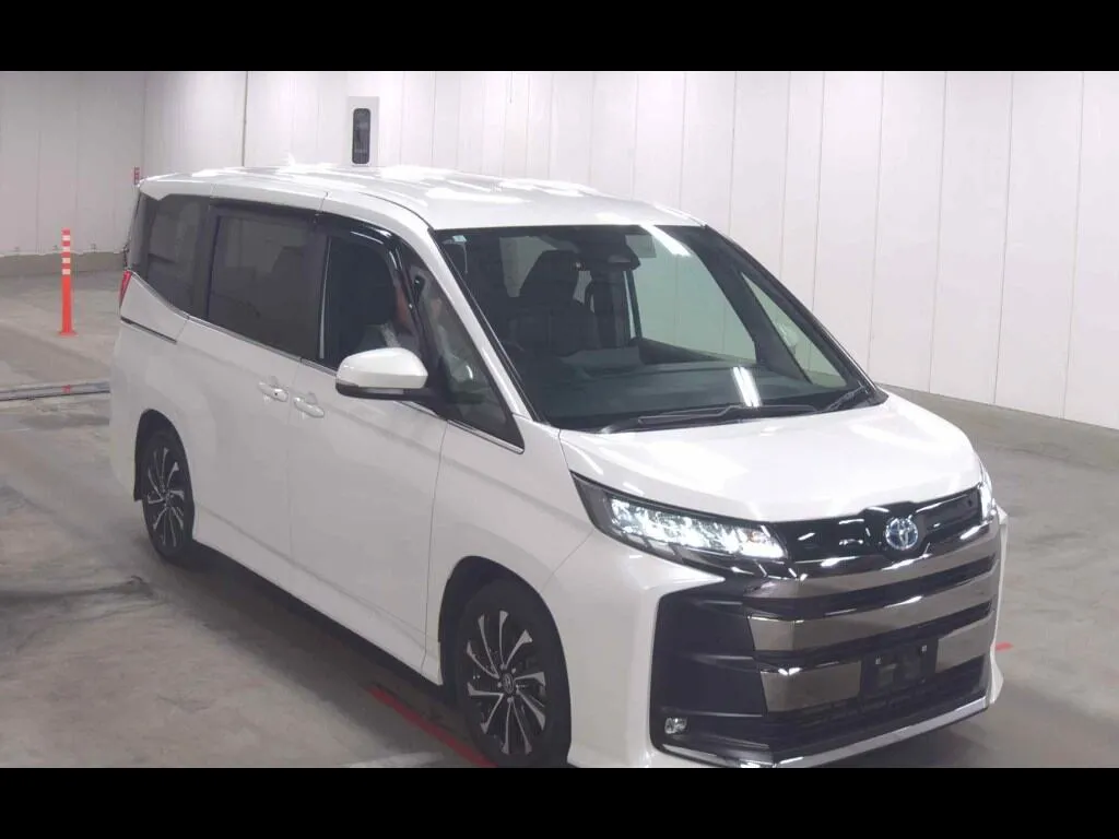 TOYOTA NOAH HYBRID S-Z
