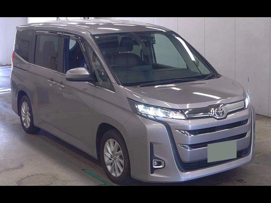 TOYOTA NOAH Z
