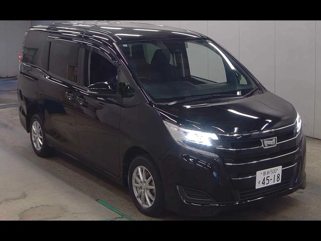 TOYOTA NOAH 4WD X