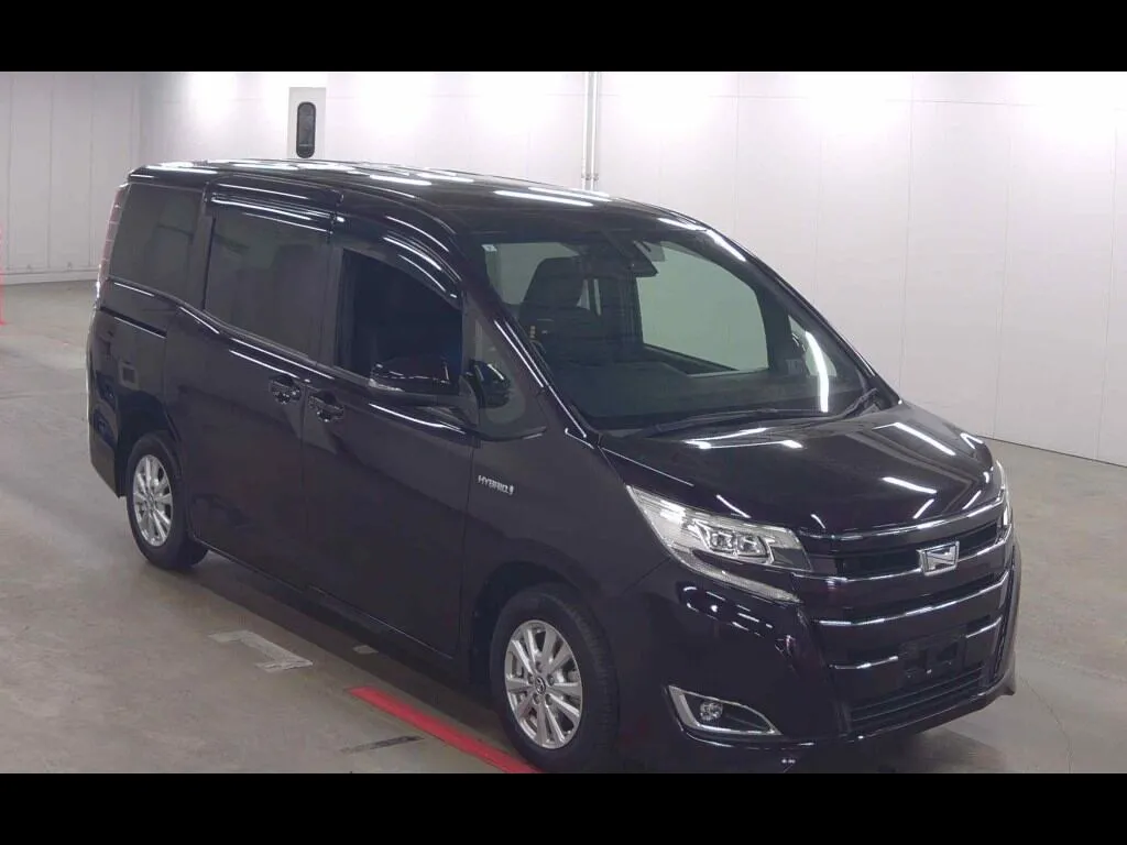 TOYOTA NOAH HYBRID G