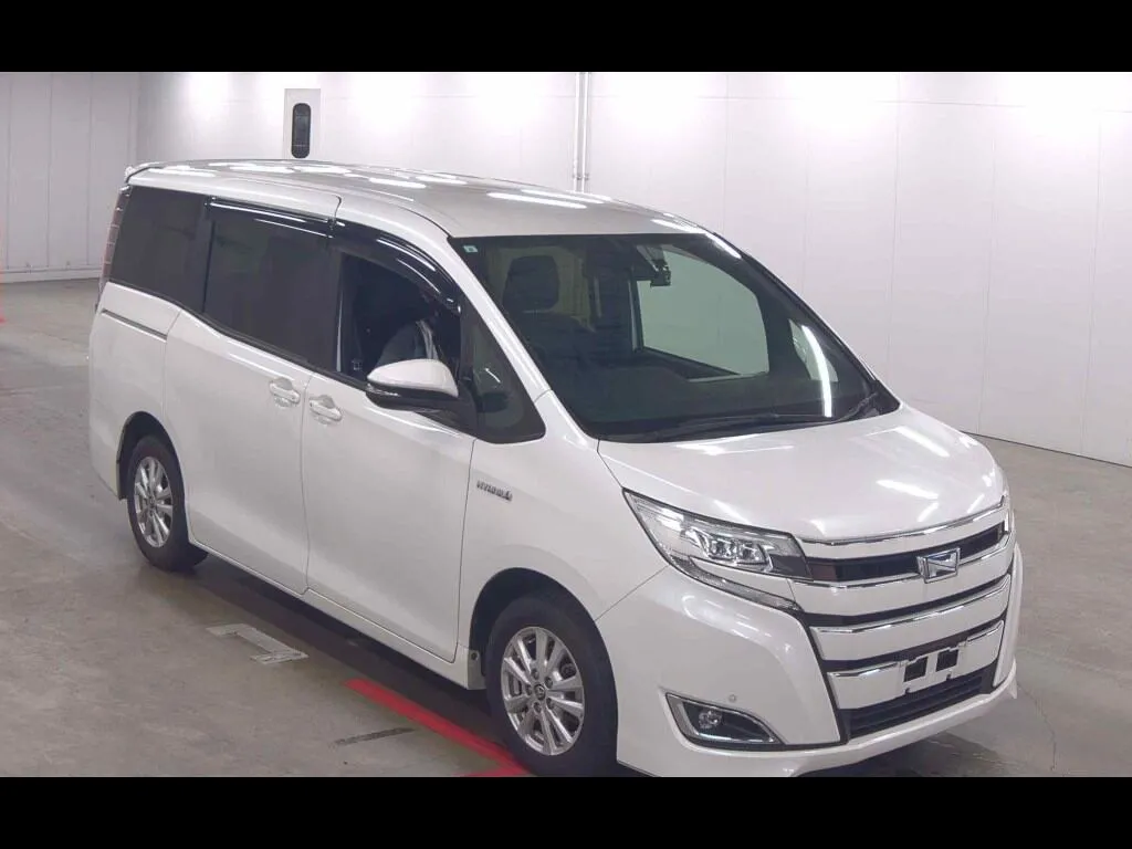 TOYOTA NOAH HYBRID G