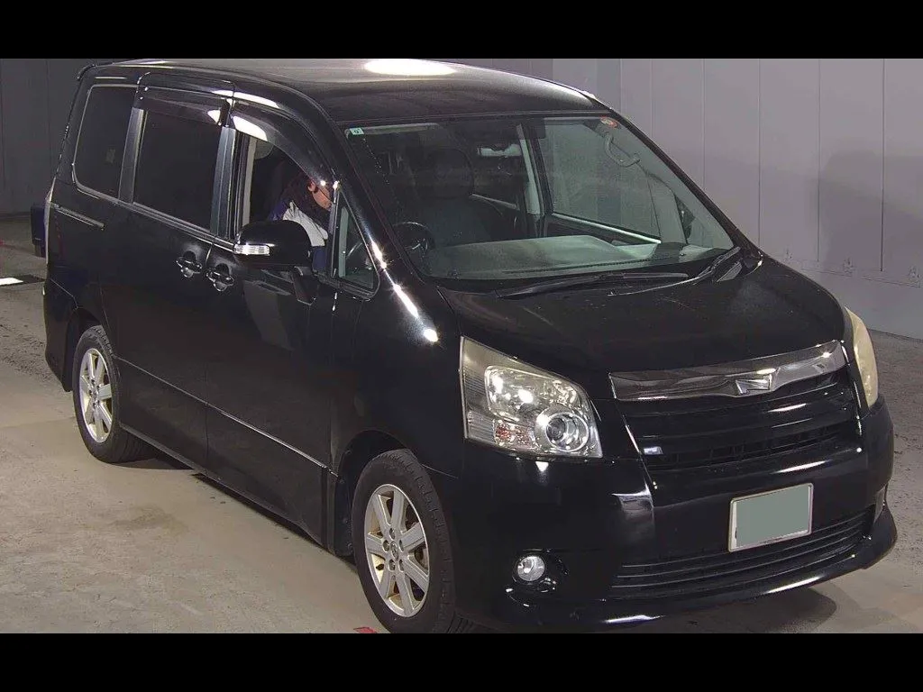TOYOTA NOAH S