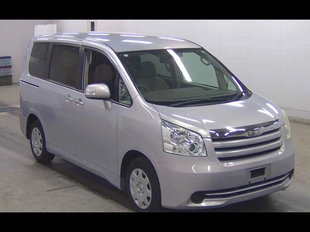 TOYOTA NOAH X SMART EDITION