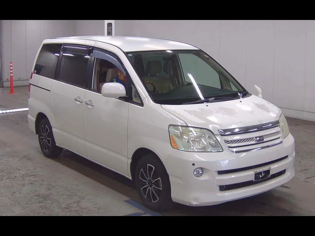 TOYOTA NOAH X LIMITED