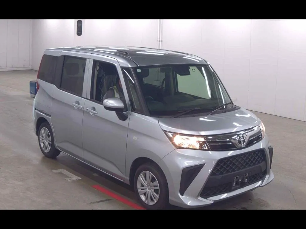 TOYOTA ROOMY 4WD X