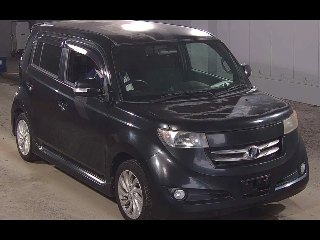 TOYOTA BB 5D Z X VERSION