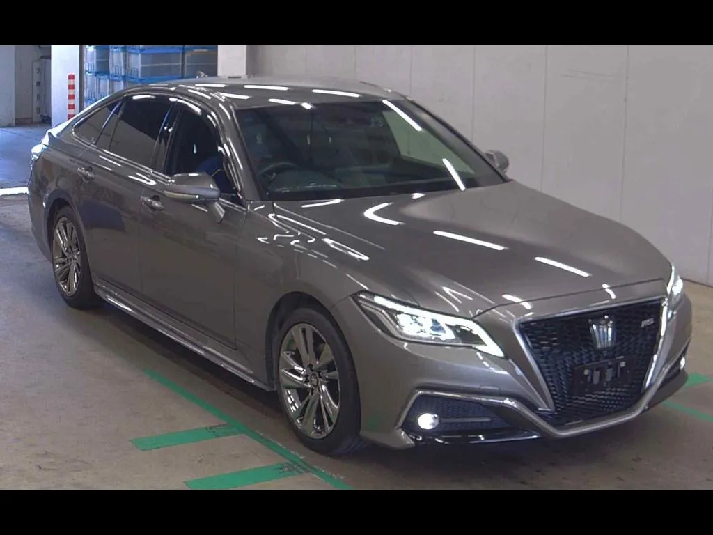 TOYOTA CROWN HYBRID RS