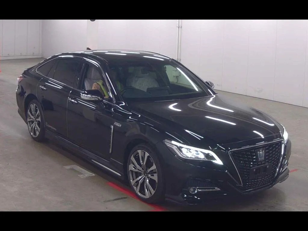 TOYOTA CROWN HYBRID G-EXECUTIVE