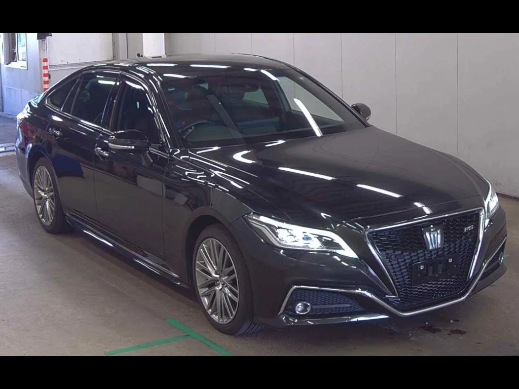 TOYOTA CROWN HYBRID RS