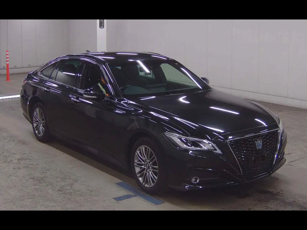 TOYOTA CROWN HYBRID S