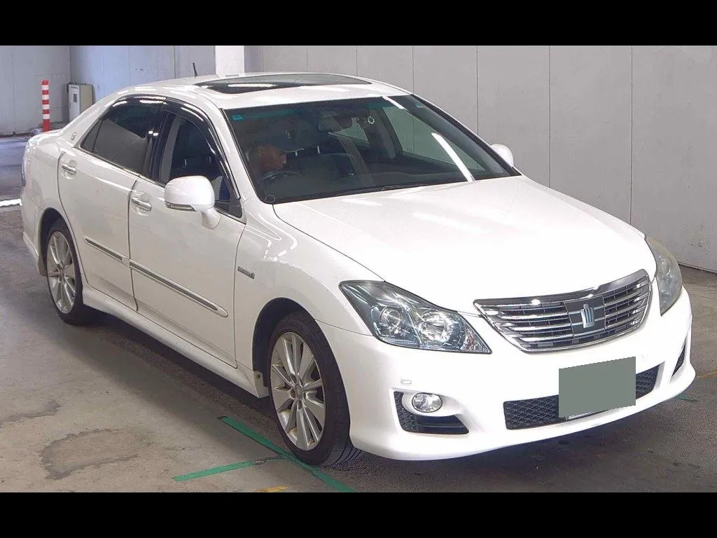 TOYOTA CROWN HYBRID