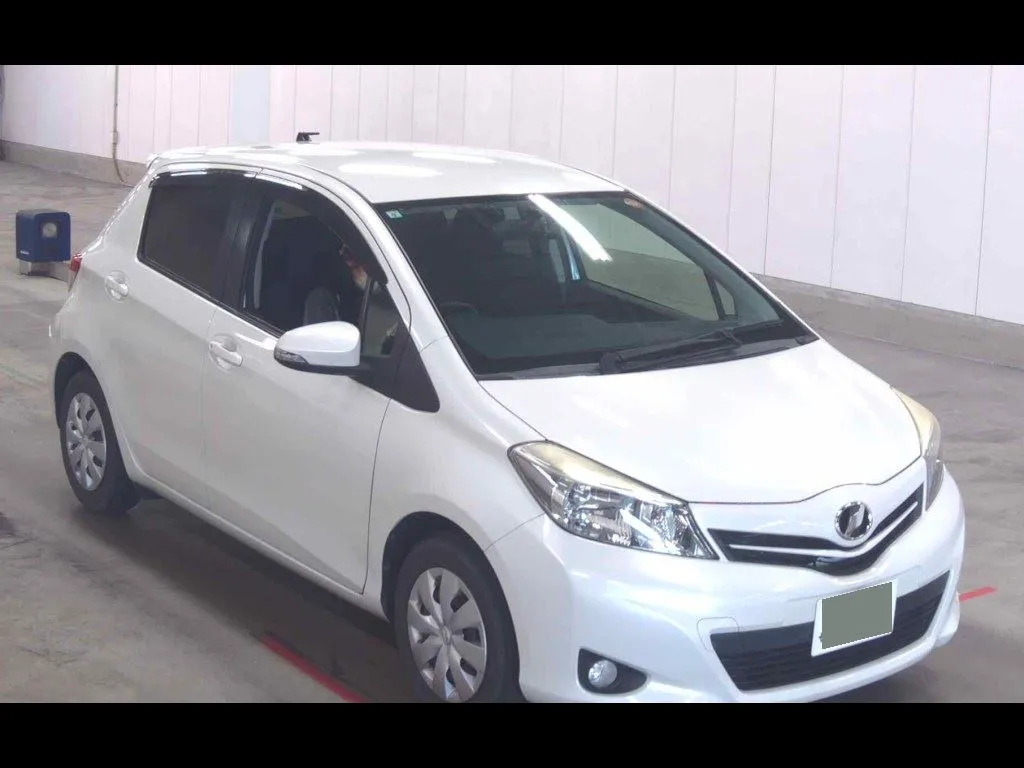 TOYOTA VITZ 5D F CIEL